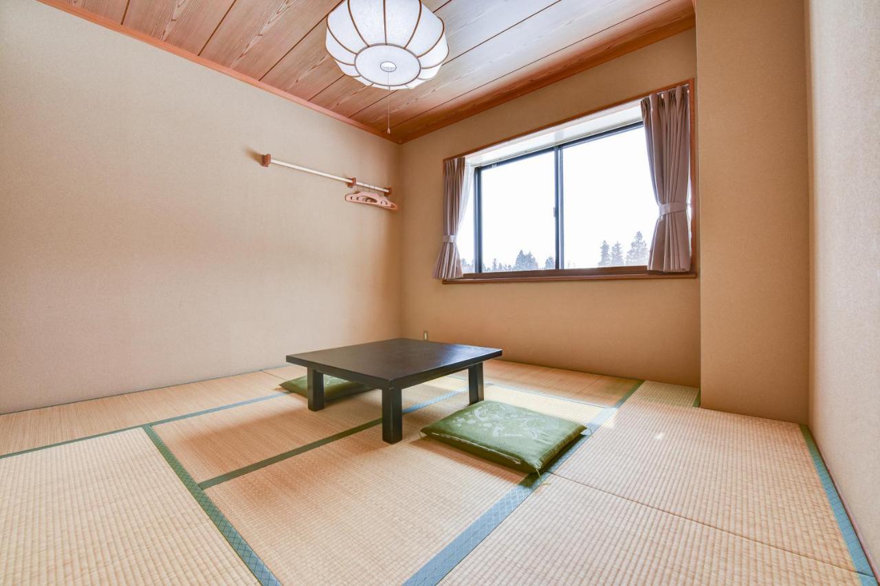 Kanoe Iiyama Bagian luar foto