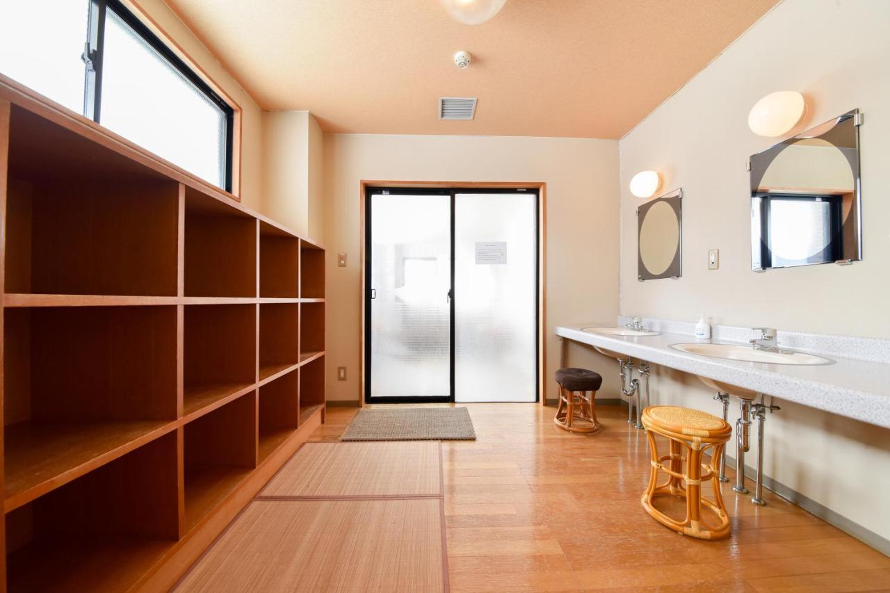 Kanoe Iiyama Bagian luar foto